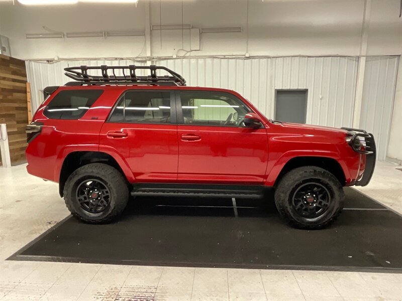 2020 Toyota 4Runner SR5  / LIFTED w. BF GOODRICH TIRES & TRD WHEELS / TRD Leather & Heated Seats / LUGGAGE RACK / GRILL GUARD w. LIGHT BAR / BLACKOUT PKG/39,000 MILES - Photo 4 - Gladstone, OR 97027