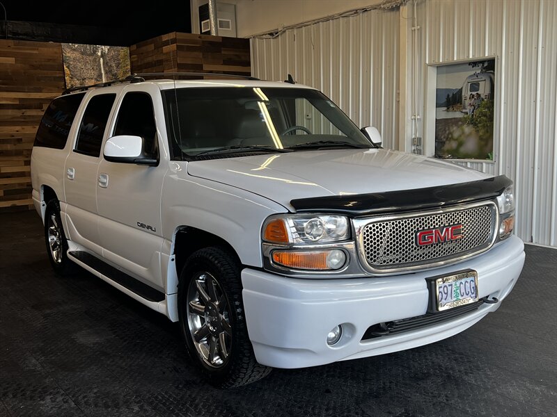 2006 GMC Yukon XL Denali 4X4 / 3RD ROW / Sunroof / Leather  BRAND NEW TIRES / DVD PLAYER - Photo 2 - Gladstone, OR 97027