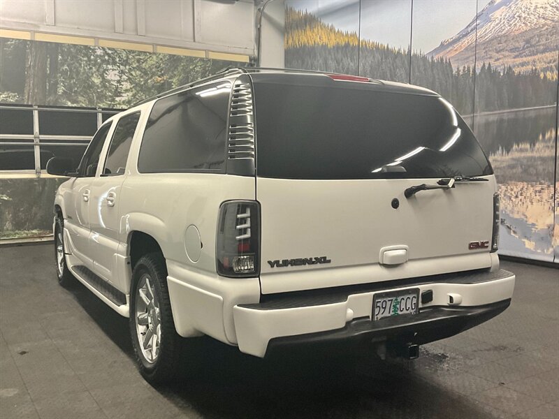 2006 GMC Yukon XL Denali 4X4 / 3RD ROW / Sunroof / Leather  BRAND NEW TIRES / DVD PLAYER - Photo 8 - Gladstone, OR 97027