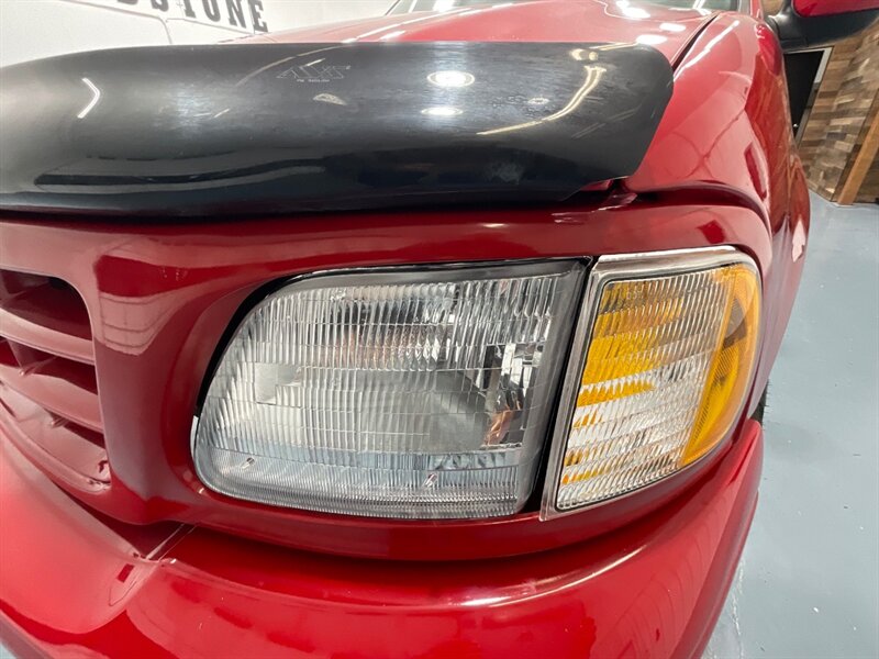 2003 Ford F-150 XL Regular Cab Flareside / 4.2L V6 / ZERO RUST / Towing Pkg / 2Dr Standard Cab / LOW MILES - Photo 27 - Gladstone, OR 97027