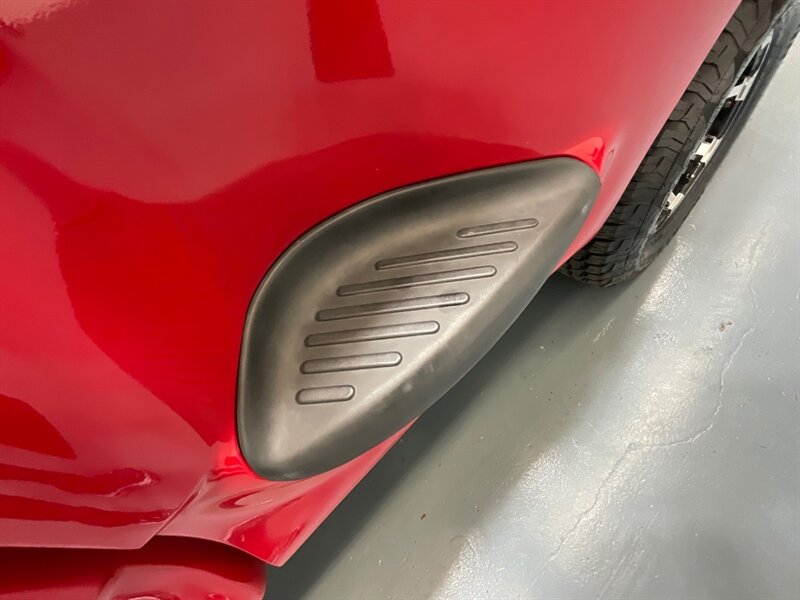 2003 Ford F-150 XL Regular Cab Flareside / 4.2L V6 / ZERO RUST / Towing Pkg / 2Dr Standard Cab / LOW MILES - Photo 37 - Gladstone, OR 97027