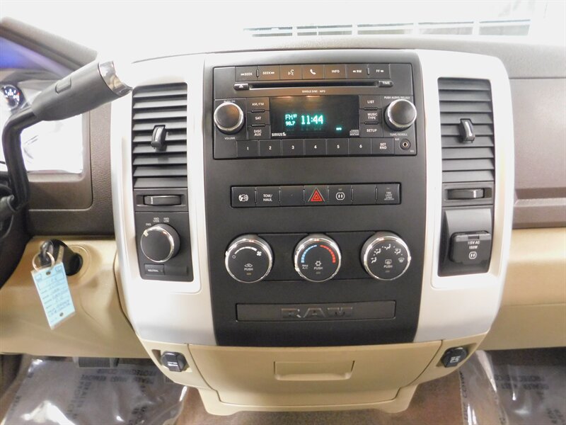 2010 Dodge Ram 2500 SLT Crew Cab 4X4 / 6   - Photo 18 - Gladstone, OR 97027