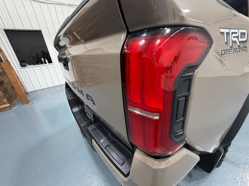2026 Toyota Tacoma TRD Off-Road Premium 4X4 /Long Bed / 4,000 MILES /LONG BED ( 6FT) / Heated & Cooled Seats - Photo 29 - Gladstone, OR 97027
