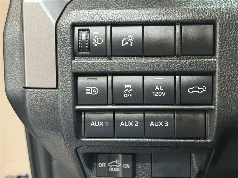 2026 Toyota Tacoma TRD Off-Road Premium 4X4 /Long Bed / 4,000 MILES /LONG BED ( 6FT) / Heated & Cooled Seats - Photo 19 - Gladstone, OR 97027