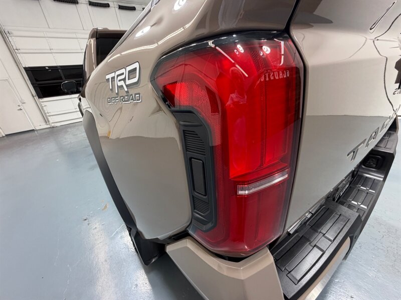 2026 Toyota Tacoma TRD Off-Road Premium 4X4 /Long Bed / 4,000 MILES /LONG BED ( 6FT) / Heated & Cooled Seats - Photo 28 - Gladstone, OR 97027