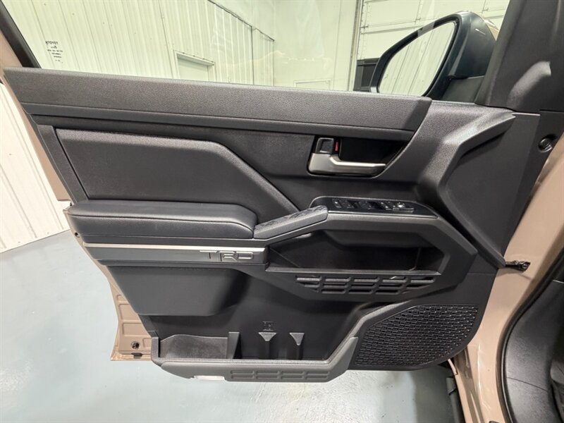 2026 Toyota Tacoma TRD Off-Road Premium 4X4 /Long Bed / 4,000 MILES /LONG BED ( 6FT) / Heated & Cooled Seats - Photo 32 - Gladstone, OR 97027
