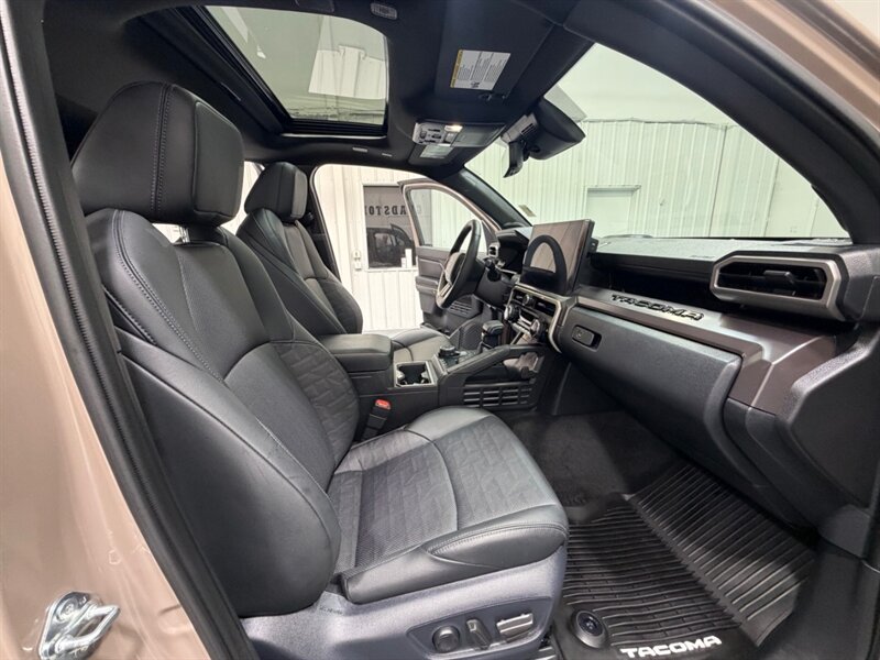 2026 Toyota Tacoma TRD Off-Road Premium 4X4 /Long Bed / 4,000 MILES /LONG BED ( 6FT) / Heated & Cooled Seats - Photo 14 - Gladstone, OR 97027