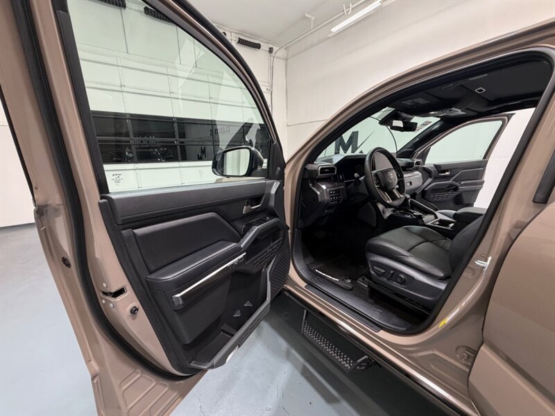 2026 Toyota Tacoma TRD Off-Road Premium 4X4 /Long Bed / 4,000 MILES /LONG BED ( 6FT) / Heated & Cooled Seats - Photo 31 - Gladstone, OR 97027
