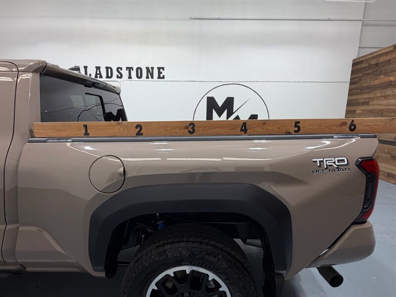 2026 Toyota Tacoma TRD Off-Road Premium 4X4 /Long Bed / 4,000 MILES /LONG BED ( 6FT) / Heated & Cooled Seats - Photo 9 - Gladstone, OR 97027