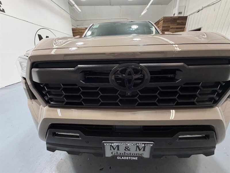 2026 Toyota Tacoma TRD Off-Road Premium 4X4 /Long Bed / 4,000 MILES /LONG BED ( 6FT) / Heated & Cooled Seats - Photo 30 - Gladstone, OR 97027