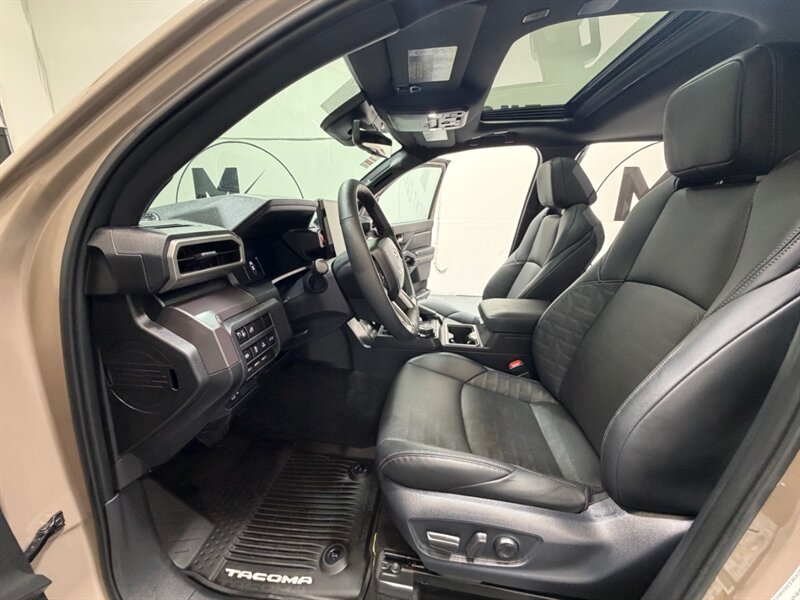2026 Toyota Tacoma TRD Off-Road Premium 4X4 /Long Bed / 4,000 MILES /LONG BED ( 6FT) / Heated & Cooled Seats - Photo 12 - Gladstone, OR 97027