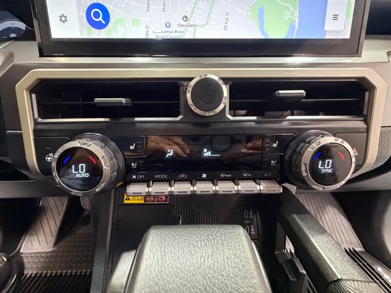 2026 Toyota Tacoma TRD Off-Road Premium 4X4 /Long Bed / 4,000 MILES /LONG BED ( 6FT) / Heated & Cooled Seats - Photo 20 - Gladstone, OR 97027