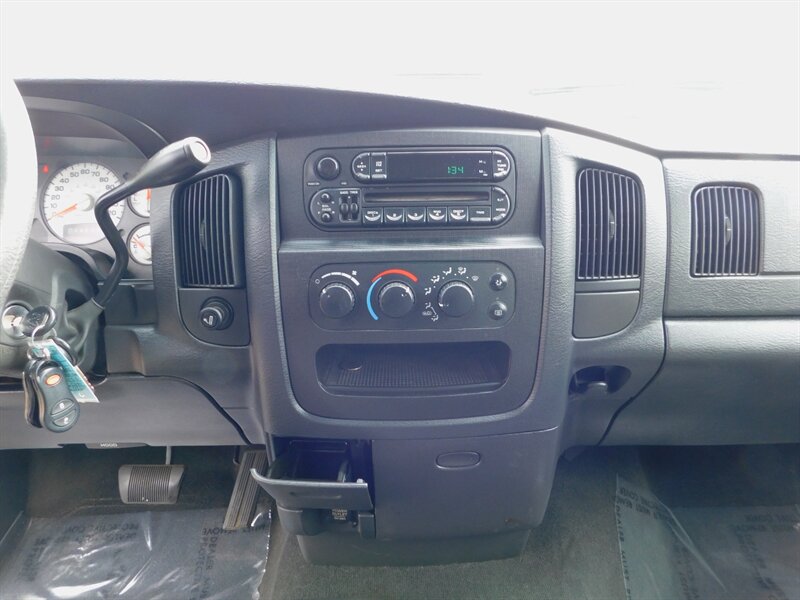 2003 Dodge Ram 1500 SLT Quad Cab / 4X4 / V8 / BF GOODRICH Tires /  Excellent Service / 1-OWNER - Photo 19 - Portland, OR 97217