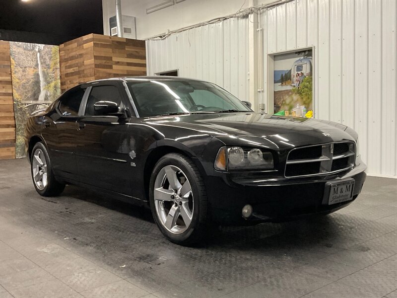 2010 Dodge Charger Rallye Sedan / 3.5L V6 HIGH OUTPUT / 1-OWNER  LOCAL CAR / CLEAN & SHARP !! - Photo 2 - Gladstone, OR 97027