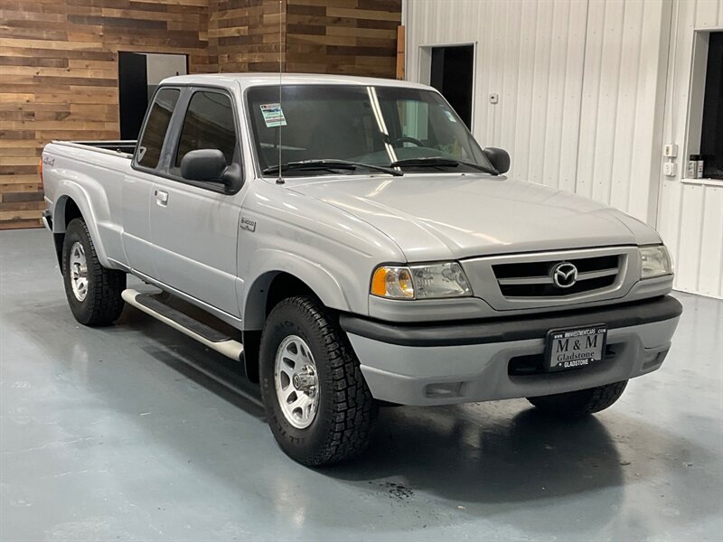 2003 Mazda B4000 SE 4Dr / 4X4 / 4.0L V6 / 1-OWNER  / LOCAL w. ZERO RUST - Photo 2 - Gladstone, OR 97027