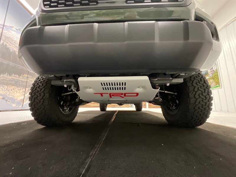 2022 Toyota Tacoma TRD Off-Road Premium 4X4 /Leather/LIFTED/ 5K MILES  / 1-OWNER LOCAL / FULLY LOADED / Leather , Sunroof , Heated Seats / Technology Pkg / CRAWL CONTROL / ONLY 5,000  MILES - Photo 30 - Gladstone, OR 97027