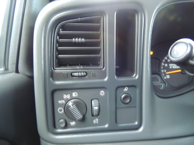 2006 Chevrolet Silverado 1500 LS / 4X4 / Extended Cab 4-Door / 5.3 Liter   - Photo 20 - Portland, OR 97217