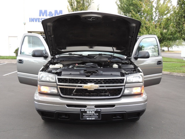 2006 Chevrolet Silverado 1500 LS / 4X4 / Extended Cab 4-Door / 5.3 Liter   - Photo 30 - Portland, OR 97217