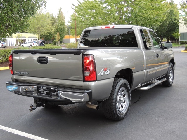 2006 Chevrolet Silverado 1500 LS / 4X4 / Extended Cab 4-Door / 5.3 Liter   - Photo 8 - Portland, OR 97217