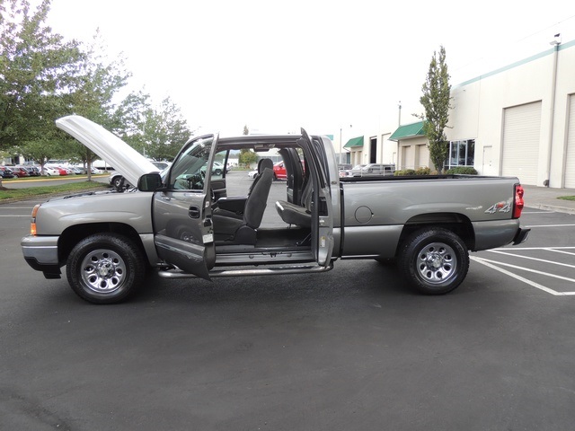 2006 Chevrolet Silverado 1500 LS / 4X4 / Extended Cab 4-Door / 5.3 Liter   - Photo 26 - Portland, OR 97217