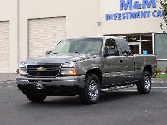 2006 Chevrolet Silverado 1500 LS / 4X4 / Extended Cab 4-Door / 5.3 Liter   - Photo 39 - Portland, OR 97217