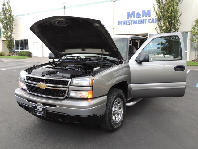 2006 Chevrolet Silverado 1500 LS / 4X4 / Extended Cab 4-Door / 5.3 Liter   - Photo 25 - Portland, OR 97217