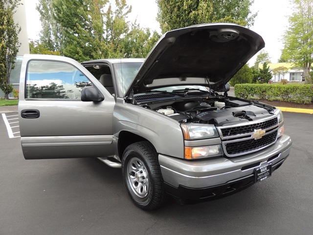 2006 Chevrolet Silverado 1500 LS / 4X4 / Extended Cab 4-Door / 5.3 Liter   - Photo 29 - Portland, OR 97217