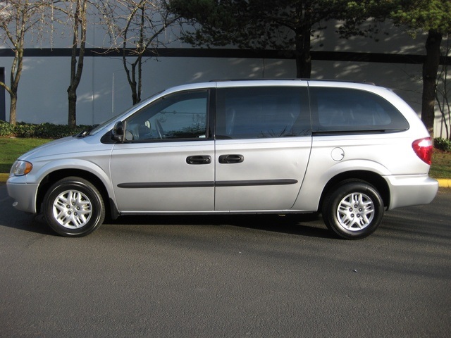 2004 Dodge Grand Caravan SE / leather / 8 passenger   - Photo 2 - Portland, OR 97217