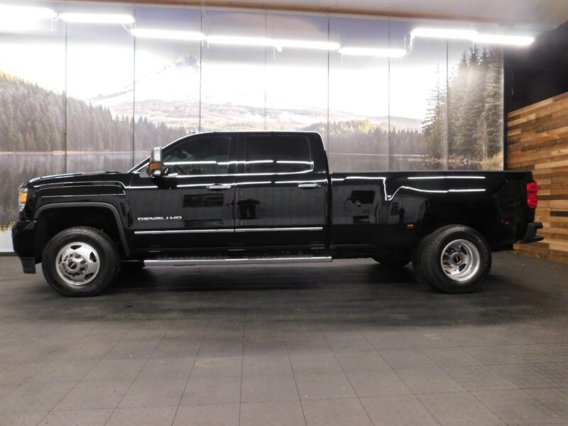 2019 GMC Sierra 3500 Denali 4X4 / 6.6L DU   - Photo 3 - Gladstone, OR 97027