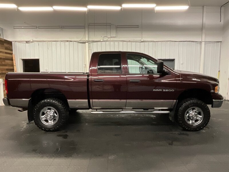 2004 Dodge Ram 2500 SLT Quad Cab 4X4 / 5.7L HEMI GAS / 1-OWNER LOCAL  RUST FREE / SHARP & CLEAN / 101,000 MILES - Photo 4 - Gladstone, OR 97027