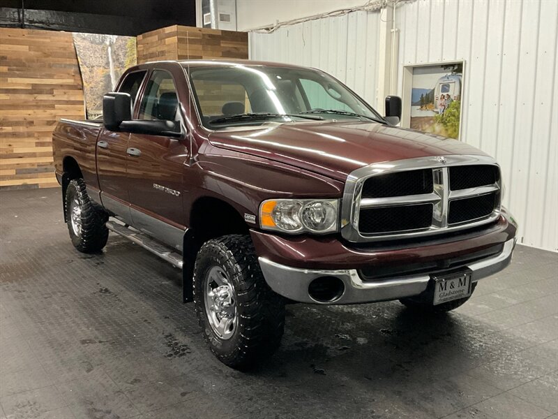 2004 Dodge Ram 2500 SLT Quad Cab 4X4 / 5.7L HEMI GAS / 1-OWNER LOCAL  RUST FREE / SHARP & CLEAN / 101,000 MILES - Photo 2 - Gladstone, OR 97027