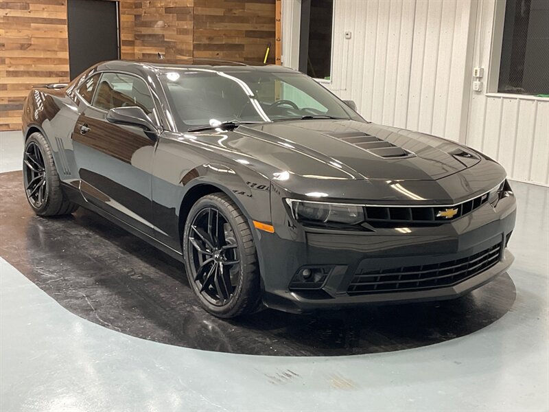 2015 Chevrolet Camaro SS Coupe 2Dr / 6.2L V8 / 6-SPEED / 53K MILES  / LOCAL CAR / Excel Cond - Photo 2 - Gladstone, OR 97027