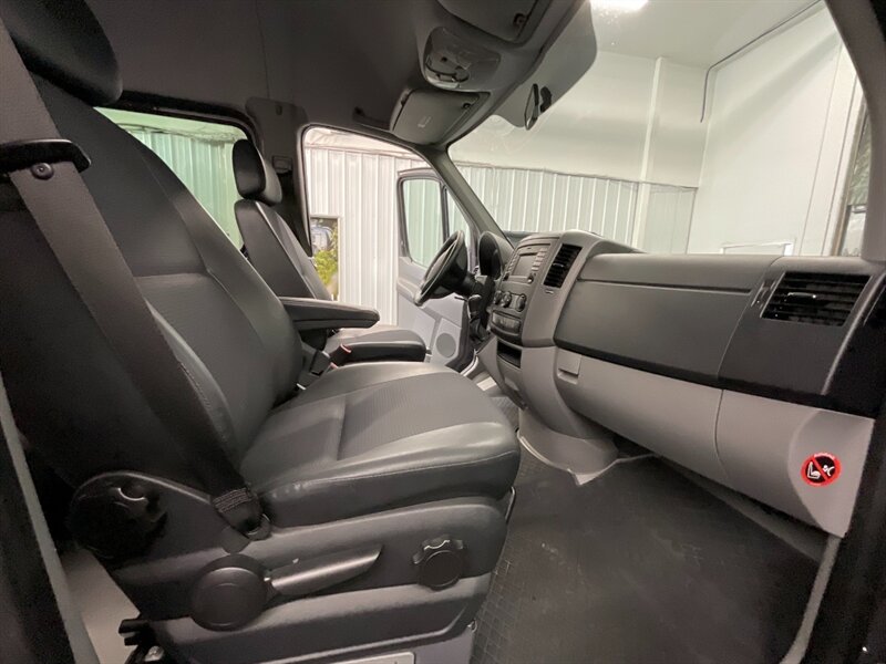 2015 Mercedes-Benz Sprinter 2500 Crew Cargo Van   - Photo 17 - Gladstone, OR 97027