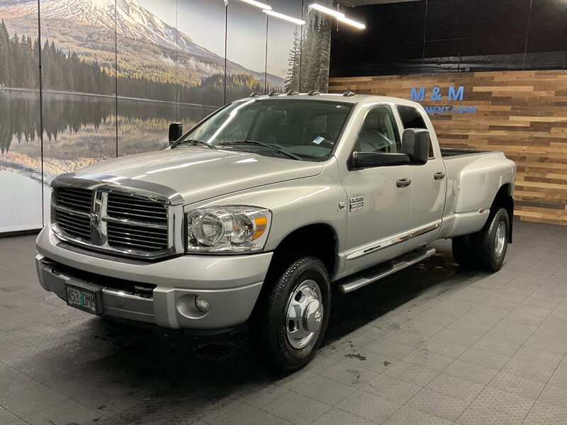 2007 Dodge Ram 3500 Laramie Quad Cab 4X4 / 6.7L DIESEL / DUALLY /LOCAL  Leather & Heated seats / Sunroof / LOCAL TRUCK / RUST FREE / CLEAN !! - Photo 1 - Gladstone, OR 97027