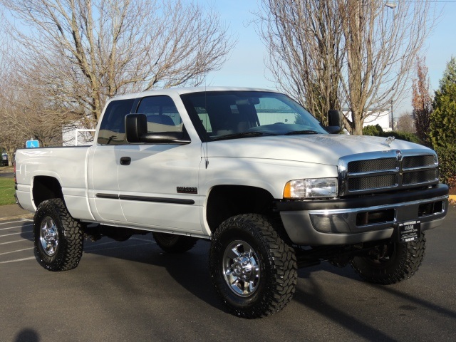 2001 Dodge Ram 2500 DIESEL/ 6-SPEED   - Photo 2 - Portland, OR 97217