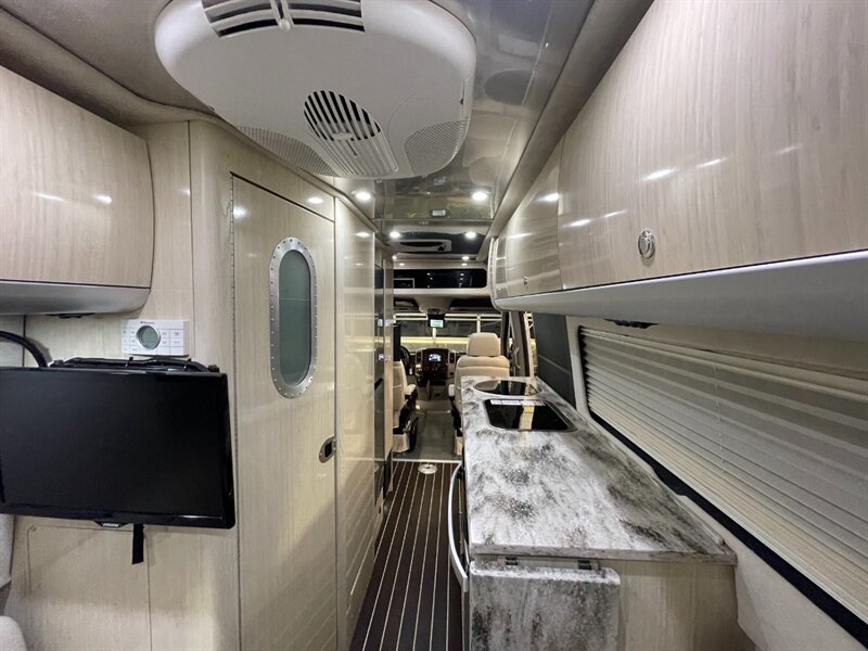 2015 Mercedes-Benz Sprinter 3500 Airstream Interstate Extended Grand Touring   - Photo 43 - Gladstone, OR 97027