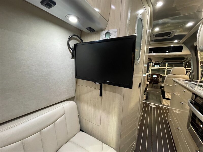 2015 Mercedes-Benz Sprinter 3500 Airstream Interstate Extended Grand Touring   - Photo 14 - Gladstone, OR 97027