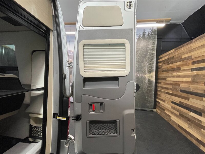 2015 Mercedes-Benz Sprinter 3500 Airstream Interstate Extended Grand Touring   - Photo 32 - Gladstone, OR 97027