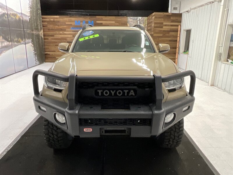 2017 Toyota Tacoma 4x4 TRD Off-Road / Technology Pkg / LIFTED LIFTED  /ARB BUMPER / Sunroof / Navigation & Backup Camera / CRAWL CONTROL / Sunroof / NEW LIFT KIT w/ NEW 35 " MUD TIRES & NEW FUEL WHEELS / SHARP & CLEAN !! - Photo 5 - Gladstone, OR 97027