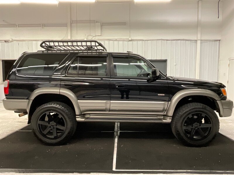 1999 Toyota 4Runner Limited 4X4 / 3.4L V6 / LIFTED / FRESH TIMING BELT  / 1-OWNER / REAR DIFF LOCKS - Photo 4 - Gladstone, OR 97027