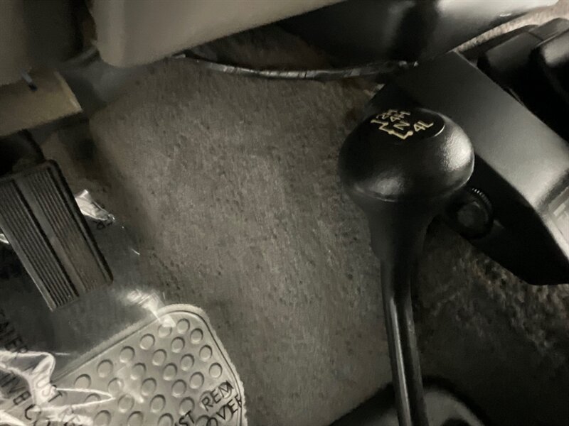 2000 Ford F-250 XLT Crew Cab 4X4 6-SPEED MANUAL / 7.3L DIESEL  / SHORT BED / LOW MILES - Photo 40 - Gladstone, OR 97027