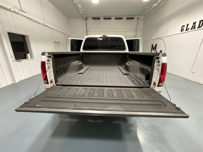 2000 Ford F-250 XLT Crew Cab 4X4 6-SPEED MANUAL / 7.3L DIESEL  / SHORT BED / LOW MILES - Photo 12 - Gladstone, OR 97027