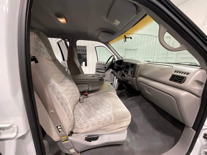 2000 Ford F-250 XLT Crew Cab 4X4 6-SPEED MANUAL / 7.3L DIESEL  / SHORT BED / LOW MILES - Photo 16 - Gladstone, OR 97027