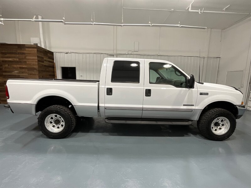 2000 Ford F-250 XLT Crew Cab 4X4 6-SPEED MANUAL / 7.3L DIESEL  / SHORT BED / LOW MILES - Photo 4 - Gladstone, OR 97027