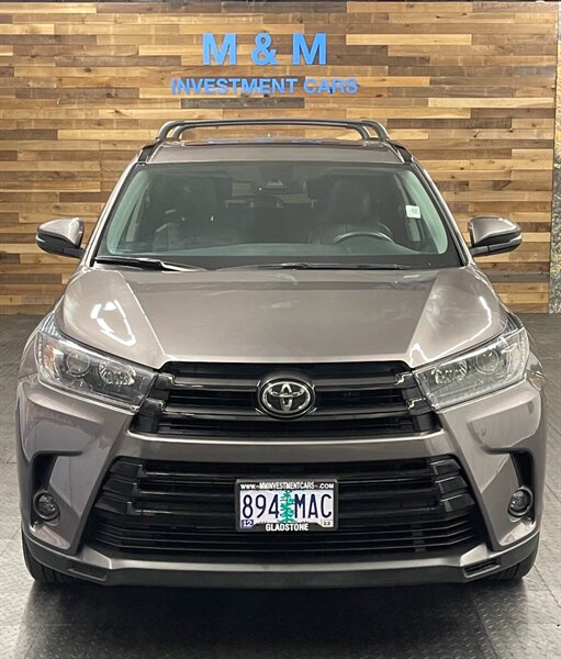 2019 Toyota Highlander SE Sport Utility AWD   - Photo 5 - Gladstone, OR 97027