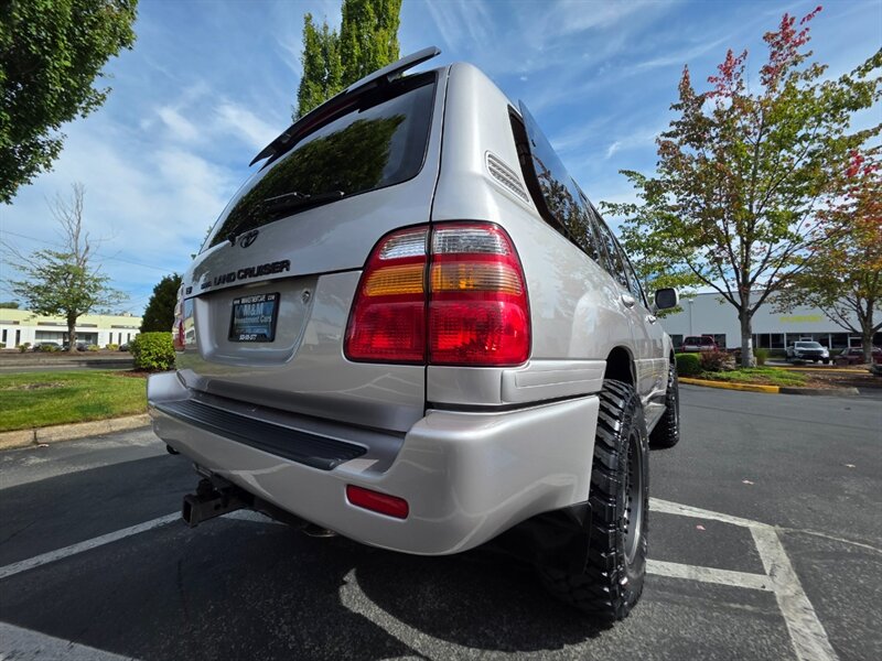 1999 Toyota Land Cruiser / 4X4 / DUAL DIFFERENTIAL LOCKER / TIMING BELT DONE / BRAND NEW OLD MAN EMU LIFT / BRAND NEW WHEELS AND TIRES / FULLY LOADED / ZERO RUST - Photo 12 - Portland, OR 97217