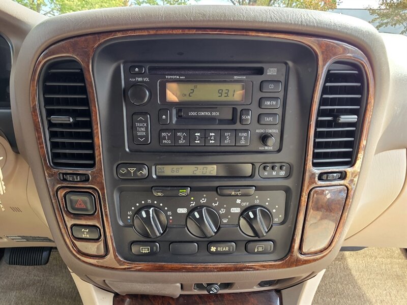 1999 Toyota Land Cruiser / 4X4 / DUAL DIFFERENTIAL LOCKER / TIMING BELT DONE / BRAND NEW OLD MAN EMU LIFT / BRAND NEW WHEELS AND TIRES / FULLY LOADED / ZERO RUST - Photo 34 - Portland, OR 97217