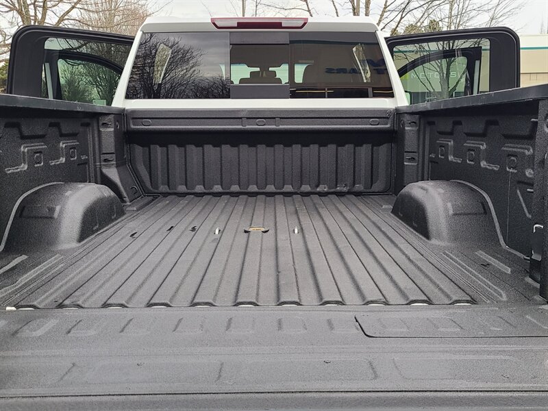 2020 Chevrolet Silverado 2500HD LTZ Z71 4X4 / 6.6 DURAMAX DIESEL / FULLY LOADED  / ALLISON TRANSMISSION / LEATHER / SUNROOF / NEW TIRES / 1-OWNER - Photo 22 - Portland, OR 97217