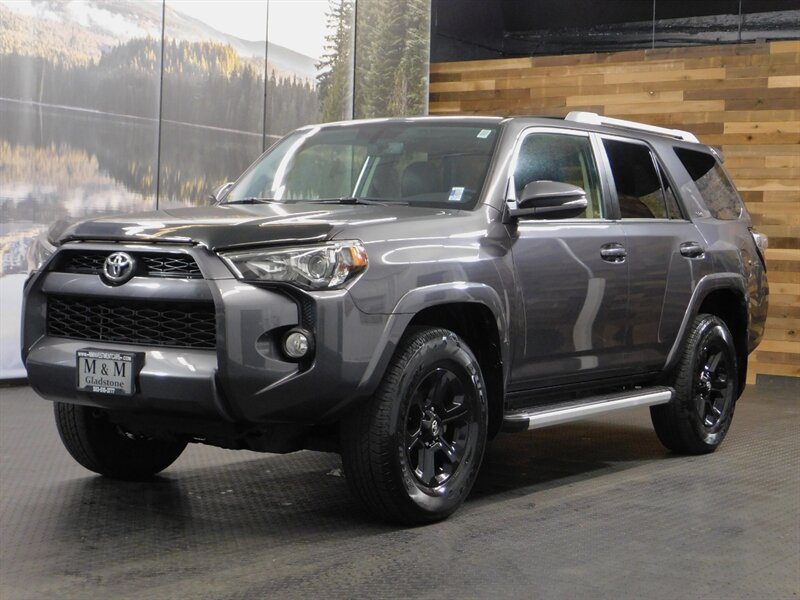 2014 Toyota 4Runner SR5 Premium 4X4 / 3R   - Photo 1 - Gladstone, OR 97027