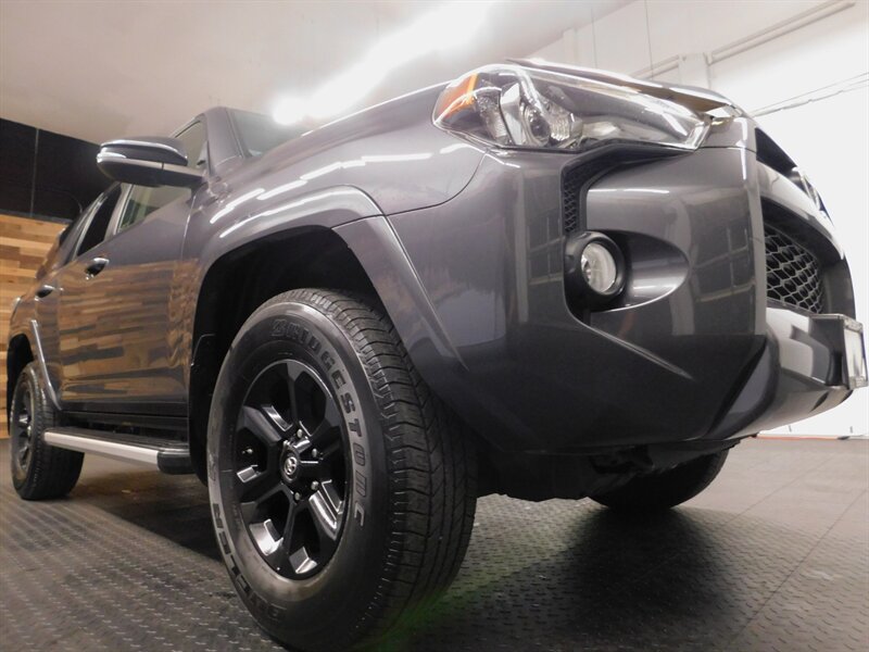 2014 Toyota 4Runner SR5 Premium 4X4 / 3R   - Photo 37 - Gladstone, OR 97027